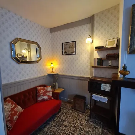 Maison Espagnole Du Xvième Siècle