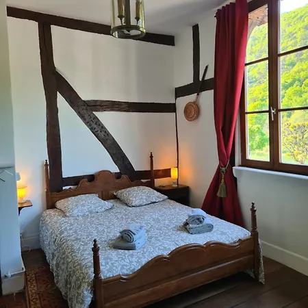 Maison Espagnole Du Xvième Siècle Revin (Ardennes)